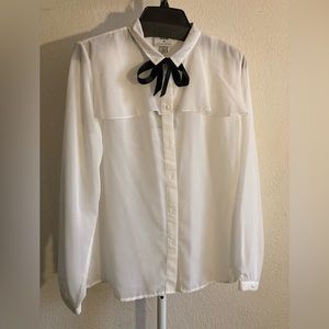Beautiful Jason Wu off-white button down blouse W/black necktie